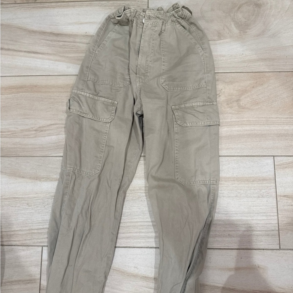 Zara Women’s Tan Cargo Pants